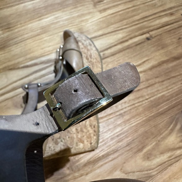 Jimmy Choo Women’s Pilar T-strap Leather Cork Wedge Tan Leather Platform - Picture 4 of 13